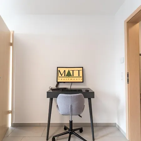 Matt ' Alpenblick & Dorfidylle Im Modernen * הוכנשוואנד