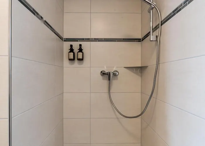 Matt ' Alpenblick & Dorfidylle Im Modernen *