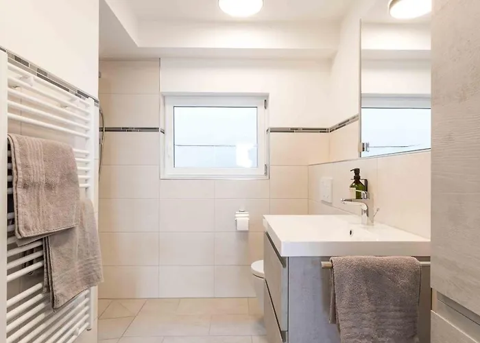 Matt ' Alpenblick & Dorfidylle Im Modernen Lägenhet